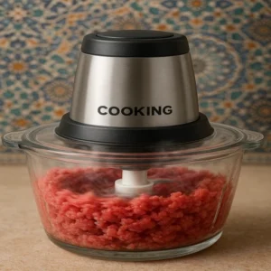 Viande hachée avec le hachoir Cooking dans un bol en verre – moteur 2000W, parfait pour cuisine marocaine.